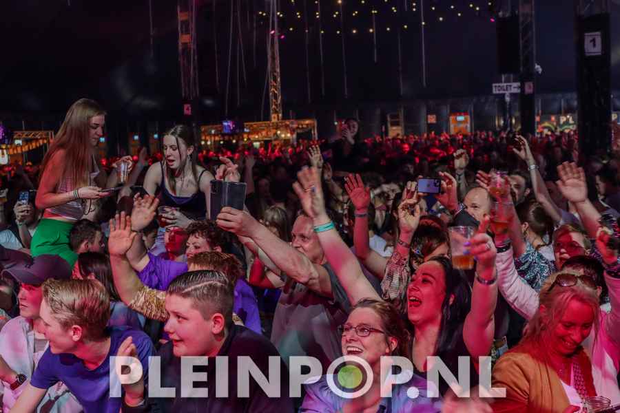 Publiek    Bezoekers (95)